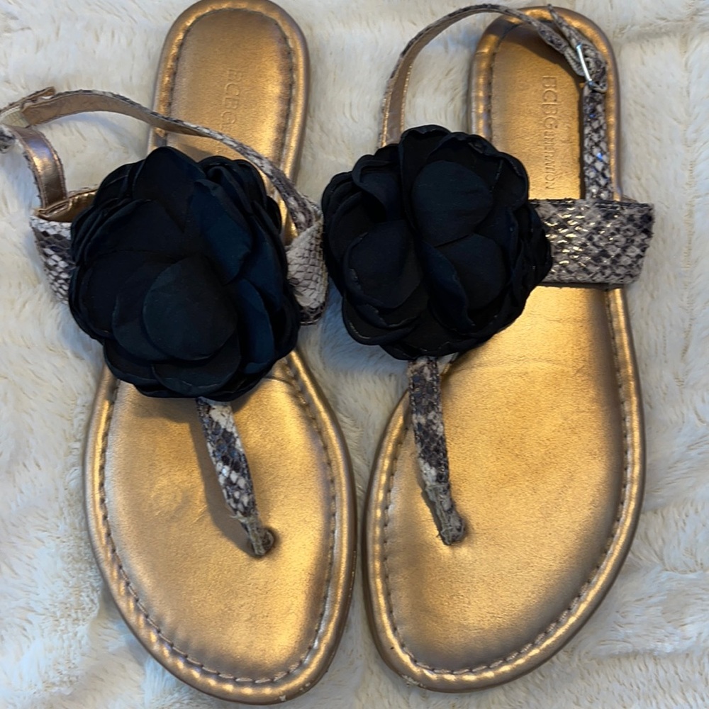 BCBG SANDALS